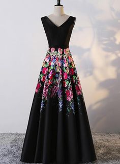 Any things please feel free to contact to us: WeddingPromDresses@outlook.com ******* Product Detail******* Fabric:Satin Product Number: #XF4G Color:Black Hemline:Floor Length Neckline:V-neckline Making time:2-3 weeks, Shipping time: 3-5 Days Custom size/color, Rush Order is available, and no extra cost. ******* Custom Measurements******* For better fitting, You can leave us the following information in the order notes when you check out, and please have a look our measuring guide at first: : Bus Black A-line Wedding Gown, A-line Ball Gown With Sweep Train For Prom, A-line Gown With Sweep Train For Prom Season, Black Satin Maxi Dress For Banquet, Black Fitted Satin Ball Gown, Fitted Black Satin Ball Gown, Black Satin Gown With Sweetheart Neckline, Black Sweetheart Neckline Bridesmaid Dress, Black Sleeveless Ball Gown For Party