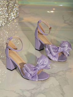 Purple Heels With Bow, Purple Dance Shoes, Sweet 16 Shoes Purple, Lavender Quinceanera Heels, Shoes For Purple Dress Heels, Purple Sweet 16 Dresses Butterfly, Light Purple Heels Quinceanera, Purple Suprise Dance Outfit, Chunky Purple Heels