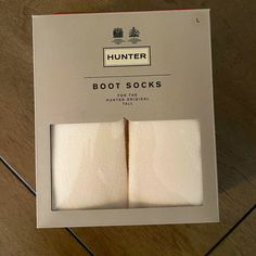 Nwt Hunter Boot Socks For The Hunter Original Color: Off White/Cream Size: L Questions? Leave A Comment Below! Hunter Short Boot Socks, Kids Hunter Boots, White Short Boots, Green Hunter Boots, Womens Hunter Boots, Hunter Socks, Black Hunter Boots, Tall Hunter Boots, Tall Boot Socks