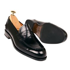 BLACK PENNY LOAFERS FOR WOMEN Penny Loafers For Women, Black Penny Loafers, Best Loafers, Womens Penny Loafers, Mens Dress Loafers, Cordovan Shoes, Loafers Women, Men's Shoes Accessories, Exclusive Shoes