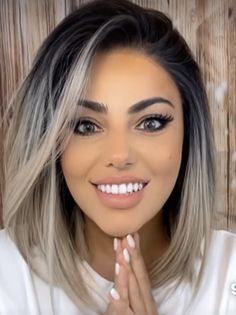 Platinum Blonde Balayage On Dark Hair Brunettes, Black Hair With Blonde Front Pieces Short Hair, Black And Blonde Short Hair, Cool Blonde Balayage Dark Roots, Black Roots Blonde Hair, Black To Blonde Hair, Blonde Hair With Roots, Silver White Hair, Short Ombre Hair