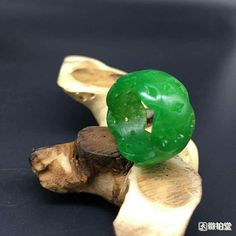 Natural Green Jade Ring - Wnkrs Green Flower Ring Gift, Green Carved Rings Perfect For Gifts, Green Engraved Ring For Gift, Green Engraved Round Ring For Gift, Green Jade Ring, Verde Jade, Chinese Jewelry, Emerald Wedding, Party Rings