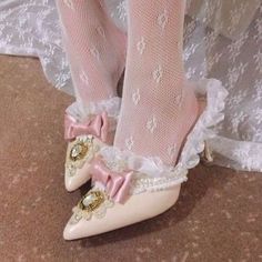 Marie Antoinette Heels, Rococo Heels, Marie Antoinette Wedding Dress, Heavenly Aesthetic, Coquette Aesthetic Wallpaper, Rococo Accessories, Dark Rise, Marie Antoinette Aesthetic, Marie Antoinette Party