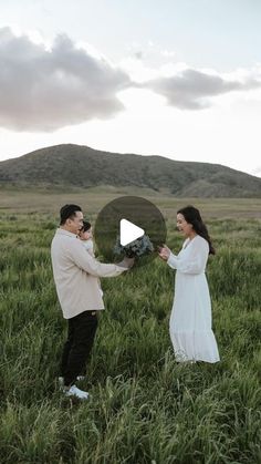 janine lagrimas • temecula photographer on Instagram: "I had the honor of doing my best friend’s GENDER REVEAL!!! 😭😭😭 She is an official BOY MOM 💙🦋 The way I had to keep my distance and keep my mouth shut so I didn’t spill the beans was so hard 😂 these moments mean so much to me and I LOVE that I get to know first hehe 😜🤭 also, should I add florist to my resume? I had so much fun making this bouquet!! 😂💐  Congratulations Igualdo family!! I can’t wait to watch Ezra become the best big brother ✨" Flower Bouquet Gender Reveal, Gender Reveal Bouquet Flowers, Gender Reveal Flower Bouquet, Gender Reveal With Flowers, Gender Reveal Bouquet, Flower Gender Reveal Photoshoot, Gender Reveal Flowers, Flower Gender Reveal, Gender Reveal Ideas For Family