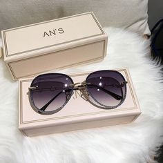 Brand Name: WHO CUTIEGender: WOMENStyle: HeartDepartment Name: AdultFrame Material: ALLOYCertification: CELenses Optical Attribute: GradientLenses Optical Attribute: UV400Lens Height: 55MMLenses Material: PolycarbonateModel Number: S316 Aviation eyewearLens Width: 61MM Diamond Sunglasses, Uv400 Sunglasses, Cute Sunglasses, Aviator Glasses, Sunglasses Uv Protection, Stylish Glasses, Pilot Sunglasses, Retro Sunglasses, Womens Glasses