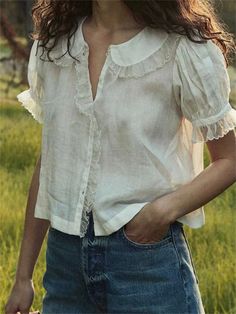 Flowy Ruffle Trim Puff Short Sleeve Blouse Puff Short Sleeve Blouse, Mode Pop, 여름 스타일, Rock Outfit, Stil Inspiration, Mode Ootd, Mode Inspo, The Grass, Looks Style