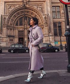 @hashtagbylilly in the new season belted trench coat.  #WomensCoats #TrenchCoats #WomensFashion #womensstyle #Styleinspo #SS19Trends 1920s Fashion, Modern Classic, Coats For Women, Duster Coat