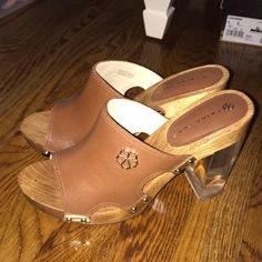 Nwot Trina Turk Size 6 1/2 Brown Leather Mules With Lucite Heels And Rubber Soles Never Worn Doesn’t Come With Box Chic Tan Heels For Spring, Chic Tan High Heels, Formal Tan High Heels, Lucite Heels, Leather Mules, Trina Turk, Mule Clogs, Mules Shoes, Mule Shoe