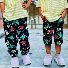 The Modern Jogger Sewing Pattern Bundle is a huge savings. You will be 5 patterns for the price of 3. This bundle includes: Baby Sizes (Premie-24m), Girl Sizes (2-20), Boy's Sizes (2-20), Women Sizes (00-20) and Men's Sizes (29-49). It is a semi-relaxed fitting pant that is perfect for lounging around, going to the gym or working around the house! They are drafted for more stable knits like sweatshirt fleece or french terry and you can change the look of the pants or shorts just by switching up Baby Size, Going To The Gym, Pdf Sewing Patterns, Dress Pattern, Workout Pants, French Terry, Sweater Hoodie, Sewing Pattern, Modern Style