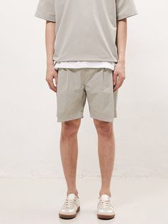 Editor's NotesCity Boy Banding Shorts Mint Grey from FANACULT is a wide-fit shorts with pleated details. Can be worn as a set with the City Boy String Over Fit T-shirt.- 40% Polyester, 60% Cotton- Bio-washed- Wrinkle free- Key ring detail- Pocket details- String at waistMeasurements (in.)- Size: M / L / XL- Length: 19.2 / 19.6 / 20.0 in.- Waist: 16.5 / 17.3 / 18.1 in.- Hip: 20.4 / 21.6 / 22.8 in.- Inseam: 5.9 / 5.9 / 5.9 in.- Hem: 10.6 / 11.4 / 11.8 in.*Model InformationHeight: 6'0 Weight: 149.9 Size: MComposition & Care- 40% Polyester, 60% Cotton- Dry Clean OnlyDesigner- by FANACULT Mint Grey, City Shorts, City Boy, Man City, Wrinkle Free, Pocket Detail, Workout Shorts, Short Pants, Key Ring