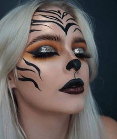 Easy Halloween Makeup Looks, Tiger Makeup, Maquillage Halloween Simple, Brown Matte Lipstick, Koleksi Makeup, Easy Halloween Makeup, Halloween Make-up Looks, Halloweenský Makeup