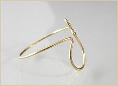 must have for trendsetter 2in1 ear cuff 925 sterling silver or 14k yellow or rose gold filled wire diameter small ring ca. 10 mm diameter big ring ca. 25 mm This earcuff will be send in a jewelry bag. More ear cuffs in our shop: https://www.etsy.com/de/shop/RomeoUndJuliaGermany?ref=l2-shop-header-avatar&section_id=24405872 Trendy 14k Gold Round Jewelry, Trendy Nickel-free 14k Gold Filled Jewelry, Trendy 14k Yellow Gold Jewelry, Trendy Single Earring In 14k Gold Filled, Trendy 14k Gold Filled Single Earring, Trendy Single 14k Gold Filled Earring, Trendy Silver Jewelry With Simple Design, Trendy Adjustable Jewelry For Wedding, Trendy Handmade Ear Cuff As A Gift