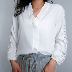 Gorgeous white v neck blouse with a ruffled collar and beautiful lace details on the sleeve. Ditch your boring white button up for this elevated blouse. Model wearing a Small. Runs true to size. White Button Up, Ruffled Collar, Collar Blouse, V Neck Blouse, Lace Sleeves, Large White, Lace Detail, White Lace, Button Up