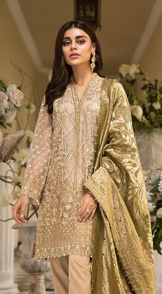 Organza Dress Design, Embroidered Organza Dress, Organza Dresses, Organza Shirt, Chiffon Collection, Embroidered Organza, Organza Dress, Eid Collection, Pakistani Designers