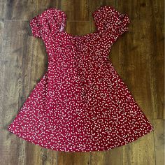 Cute Flowy Heart Shape Dress Tie At The Front Never Worn! No Tag Casual Midi Dress With Sweetheart Neckline And Floral Print, Casual Dresses With Sweetheart Neckline For Day Out, Casual Midi Dress With Sweetheart Neckline, Casual Mini Dress With Floral Print And Sweetheart Neckline, Casual Sundress With Floral Print And Sweetheart Neckline, Casual Sundress With Sweetheart Neckline And Floral Print, Casual Dress With Sweetheart Neckline For Date Night, Casual Sweetheart Neckline Dress For Date Night, Casual Floral Print Dress With Sweetheart Neckline