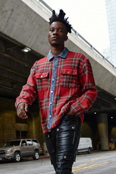 An oversized fit plaid jacket with a unique denim contrast collar and placket.It features white paint splatters and subtle distressed detail on the denim part, topped with two button-down chest pockets and side welt pockets.Flannel shacket with denim contrast Size Chest (Half Measure) (in) Front Body Length (in) Sleeve (in) M 22.5" 29" 25.5" L 24" 30" 26" XL 25.5" 31" 26.5" Fabric Contents: 100% Cotton Cotton Shacket For Streetwear, Urban Fall Shacket For Streetwear, Collared Denim Jacket For Winter Streetwear, Winter Streetwear Collared Flannel Shirt, Streetwear Flannel Shirt With Pockets, Streetwear Button-up Flannel Shirt With Pockets, Collared Flannel Shirt For Winter Streetwear, Flannel Outerwear For Fall Streetwear, Oversized Winter Flannel Shirt For Streetwear