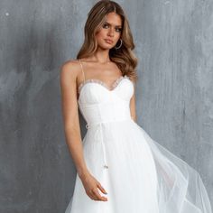 Selfie Leslie Nwt Smitten Sweetheart Neckline Chiffon Midi Dress Color White Size S Polyester/Spandex Bridesmaid Midi Dress With Sweetheart Neckline And Ruffles, Bridesmaid Dresses With Sweetheart Neckline And Delicate Straps, Wedding Dress With Sweetheart Neckline And Delicate Straps, Midi Dress With Lace And Sweetheart Neckline, White Flirty Dress With Delicate Straps, Flirty White Dress With Delicate Straps, Feminine White Midi Dress With Lined Bodice, Sleeveless Tulle Dress With Delicate Straps, White Dresses With Lace Bodice And Spaghetti Straps