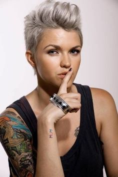 Ruby Rose Hair, Vlasové Trendy, Punk Hair, Rose Hair, Short Hairstyle, Love Hair