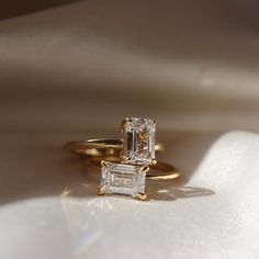 Elevate your Thanksgiving celebrations with our stunning 1.50 Carat East West Emerald Cut Wedding Ring. This exquisite minimalist design features a lab-grown emerald-cut diamond elegantly set in a unique east-west orientation. Symbolizing eternal love, this ring makes a perfect gift for anniversaries or weddings, adding a touch of modern elegance to any occasion. Celebrate love and gratitude with a timeless piece that will be cherished forever. 𝐅𝐞𝐚𝐭𝐮𝐫𝐞𝐬: * 𝐌𝐚𝐝𝐞 𝐭𝐨 𝐎𝐫𝐝𝐞𝐫 * 𝐌𝐞 Minimalist Diamond Ring With Baguette Cut, Minimalist Vvs Clarity Emerald Cut Diamond Ring, Modern 14k Gold Asscher Cut Ring, Timeless Emerald Cut Lab Grown Diamond Ring, Modern 14k Gold Radiant Cut Diamond Ring, Minimalist Emerald Cut Diamond Promise Ring, Minimalist Emerald Cut Solitaire Diamond Ring, Minimalist Radiant Cut Diamond Ring, Modern Square Cut Emerald Ring For Wedding