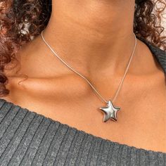 Make a statement in the trendiest of ways with the Stella Necklace! Show off your Instagram-ready style with this puffy star necklace. You'll look pinterest-perfect and be the envy of the party. Now, that's star power! Materials: Stainless Steel - Tarnish Free Measurements: 1" Pendant length 16" with 2" extender chain Puffy Star Necklace, Cheap Silver Spiral Necklace, Chunky Star Necklace, Stella Necklace, Silver Star Necklace, Jewelry Knowledge, Star Necklace Silver, Customizable Jewelry, Jewelry Accessories Ideas