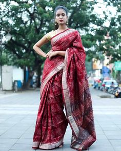 Wrap yourself in the elegance of nature with our Sambalpuri silk sarees, dyed with the vibrant hues of mother earth. Embrace Sustainable fashion where beauty meets eco consciousness 🎄♥️ Visit BigRayn store @ Narula Complex Janpath, KharvelaNagar, BBSR, or you can order exclusive handloom sarees online at www.bigrayn.com or 6372255010 📞 #BigRaynFashion #bigraynofficials #sambalpurihandloom #odiahaikat #odishaweave #odishaweaves #bomkaisaree #odishahandloom #splendourofodishaweaves #smallbu... Designer Party Wear Dresses, Party Wear Dresses, Sarees Online, Mother Earth, Consciousness, Sustainable Fashion, Party Wear