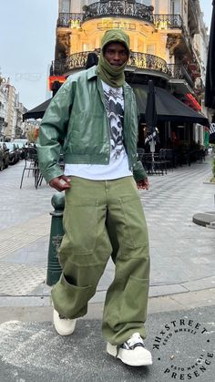 Green Streetwear Outfit Men, Green Streetwear Outfit, Casual Outfits Girl, Drip Shoes, Baggy Jeans Outfits, Y2k Streetwear Aesthetic, Men Streetwear Outfits, Green Streetwear