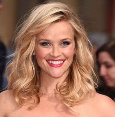 Side Swept Bangs With Wavy Hair, Reese Witherspoon Hair Short, Classic Haircut, Mid Length Hair With Layers, Shorter Hair, Boring Hair, Hair Color Techniques