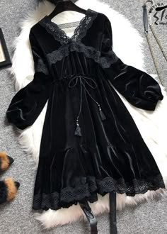 Fantastical Creatures, Funky Shirts, Velour Dress, Romantic Goth, Dress Winter, Clothes Diy, Comfortable Room, Alt Fashion, Mode Inspo