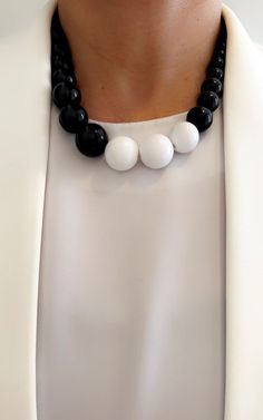 black and white - Nani Axcesory Chic White Round Necklace, Trendy White Handmade Necklace, Elegant Handmade Black And White Jewelry, Trendy Handmade White Necklace, Chic White Handmade Necklace, Chic White Round Bead Necklaces, Chic White Round Beads Necklace, Chic White Necklaces With Round Beads, Trendy White Round Necklace