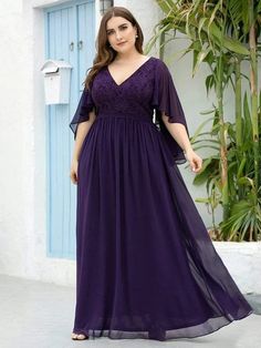 Plus Size Deep V Neck Lace Bodice Long Flowy Evening Dress #color_Dark Purple Edgy Dress, Sukienki Plus Size, Ever Pretty, Evening Dresses Plus Size, Bridesmaid Dresses Prom, Evening Dresses Cocktail, Dress Bridesmaid, Lace Evening Dresses, Lace Bodice