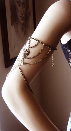 Chain Armlet Shoulder armor chain shoulder jewelry by Ninnos Pirate Jewelry Aesthetic, Chain Sleeves, Andromeda Black, Crazy Clothes, Pirate Aesthetic, Fantasy Inspo, Dnd Oc, Pirate Jewelry, Shoulder Piece