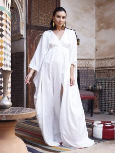 Naim Dress - Zahr Blanc - diarrablu Modern Kaftan, Convertible Clothing, Small Atelier, Dakar Senegal, Plus Size Looks, Artisan Fashion, Maxi Kaftan, Resort Wear For Women, Resort Outfit