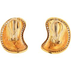 Marvel at the fusion of historic craftsmanship and modern elegance in the Angela Cummings 18K Yellow Gold 1987 Concave Lima Bean Shaped Diamond Earrings. These exquisite earrings are a testament to Angela Cummings' timeless design philosophy, showcasing a unique bean shape that sets them apart from ordinary pieces. Crafted from luxurious 18K yellow gold, the earrings are framed with dazzling diamonds that catch and reflect light with every movement, adding a touch of sparkle to any ensemble.Designed in 1987, these earrings carry a vintage charm that appeals to collectors and jewelry enthusiasts alike. The clip-on style ensures a comfortable fit, making them suitable for all-day wear. With measurements of 1 inch and a metal weight of 19.2 grams, these earrings strike the perfect balance bet Luxury Yellow Gold Vintage Clip-on Earrings, Luxury Vintage Yellow Gold Clip-on Earrings, Vintage Diamond Earrings, Lima Bean, Diamond Birthstone, Design Philosophy, Vintage Clip, Modern Elegance, Estate Jewelry