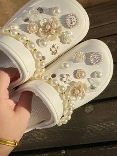 Color:White \nMaterial:ABS \nPower Supply:None \n Shoe Buckle, Office Shoes Women, Flower Shoes, Skull Fashion, Iphone Leather Case, Floral Shoes, Vintage Diy, Decorated Shoes, Wedding Item