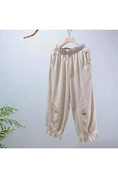 Material : Poliéster 












 Tamanho

 Comprimento da calça

 Cintura 











 S

 80cm

 56 cm








 M

 80 cm



 58 cm 








 eu

 80 cm



 60 cm 








 GG

 80 cm



 62 cm 








 XXG

 80 cm



 64 cm Baggy Embroidered Bottoms For Spring, Embroidered Baggy Bottoms For Spring, Spring Embroidered Baggy Bottoms, Spring Embroidered Loose Fit Pants, Baggy Embroidered Pants For Spring, Spring Embroidered Baggy Pants, Non-stretch Wide Leg Pants With Floral Embroidery, Baggy Floral Embroidered Bottoms, Baggy Bottoms With Floral Embroidery