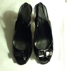 VERY ELEGANT- JON JOSEF - BLACK SLINGBACK OPEN TOE HEELS PATENT LEATHER . SIZE-9 MADE IN ITALY. CONDITION- PRE- OWNED VERY GOOD WITH VERY LITTLE SIGNS OF NORMAL WEAR. PLEASE CHECK THE PICTURE FOR MORE DETAILS. I STRIVE TO EARN YOUR 5 STAR RATINGS. IF YOU ARE UNABLE TO GIVE ME A 5 STAR ON ITEM CONDITION AND ON DETAILS OF THE TRANSACTION, PLEASE NOTIFY ME IMMEDIATELY, AND I WILL WORK TOWARD YOUR COMPLETE SATISFACTION TO EARN YOUR 5 *****RATING. Please ask all question before bidding.Payments are d Black Open Toe Heels, Open Toe Heels, Heels Black, Salvatore Ferragamo Flats, 5 Star, Patent Leather, Open Toe, Give It To Me, In Italy