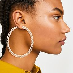 Elevated Yet Edgy, These Jacquemus Earrings Showcase An Oversized Chain Link Hoop. They Are Crafted From Rhodium Plated Brass With An Off White Cream Color On Hoops. Earrings Showcase A Hinge Post Closure. Original Price Of Earrings: $285 Earrings Will Come With Original Box And Dustbag. Made In Italy Description: Material: Off White/Cream Overlay On Rhodium Plated Brass Weight: 2oz Each Earring Size: Length: 3.75in / 9.5cm Approximately Jacquemus Earrings, Hoops Earrings, White Cream, Rhodium Plated, Chain Link, Cream Color, Original Box, Jewelry Earrings, Product Description