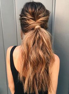 Low pony with a twist! Perfect for an effortless look for the girl who loves to be messy, Alaska style! Ponytail Inspiration, Twist Ponytail, Good Hair Day