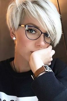 Short Hairstyles For Round Faces | Short Hairstyles For Round Faces Over 50 | Short Hairstyles For Round Faces Edgy | Short Hairstyles For Round Faces 2019 | Short Hairstyles For Round Faces Curly | Short Hairstyles For Round Faces Fine | Short Hairstyles For Round Faces Men | Short Hairstyles For Round Faces Asian Asymmetrical Pixie Cuts, Asymmetrical Pixie, Easy Hairstyles For Medium Hair, Nails 2021, Haircut For Thick Hair, Short Hair Styles Easy