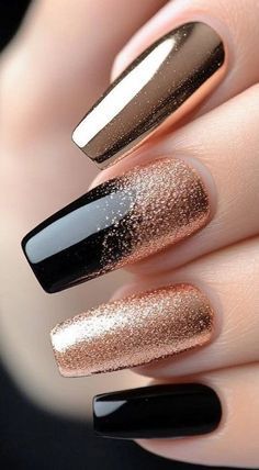 Rose Gold Foil Nails Designs, Black And Rose Nails, Elegant Black Nails Classy, Nail Black And Gold, 1920s Nails Roaring 20s, Rose Gold And Black Nails, Gold And Black Nail Designs, Nail Art Designs Gold, Pretty Fall Nails Autumn