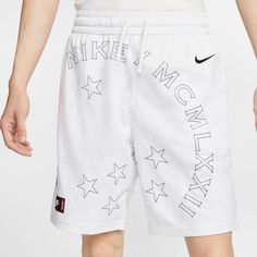 Men's Nike SPORTSWEAR Sports White Shorts CT9371-100 White Short, Nike Sportswear, Men's Nike, Bermuda Shorts, Nike Men, White Shorts, Mens Short, Womens Shorts, Nike