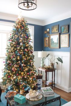 a decorated christmas tree in a living room