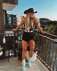 Western Concert Outfit, Country Festival Outfit, Nashville Style Outfits, Country Concert Outfit Ideas, Country Outfits Women, Estilo Cowgirl