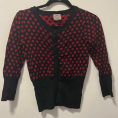 New Without Tags. Super Cute Red And Black Polka Dot Cardigan With Fabric Wrapped Buttons. Black Retro Cotton Cardigan, Forever 21 Fitted Sweater, Polka Dot Cardigan, Layering Outfits, Forever 21 Sweater, Polka Dot Pattern, Cropped Cardigan, Black Polka Dot, Red And Black