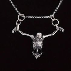 This Is A Swinging Skeleton. Appropriate For Anywhere Or Anybody Nwot Emo Silver Jewelry, Silver Snake Jewelry, Gothic Gift Ideas, Fancy Objects, Funky Necklaces, Teeth Necklace, Alt Men, Punk Outfit, Skeleton Jewelry