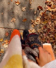 Nyc Fall, Autumn Girl, Autumn In New York, Wallpaper Halloween, Best Seasons, Autumn Vibes, Fall Aesthetic