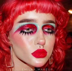 Hooded Eye Drag Makeup, Campy Makeup Looks, 80s Drag Makeup, Editorial Clown Makeup, Beginner Drag Makeup, Maximalist Makeup Looks, Drag Clown Makeup, 80s New Wave Makeup, Drag Inspired Makeup