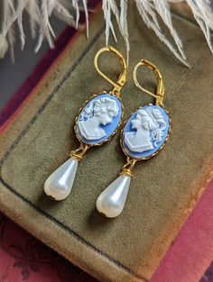 Elegant Cameo Earrings, Elegant Round Cameo Earrings, Classic Cameo Earrings, Elegant Cameo Earrings As Gift, Elegant Cameo Clip-on Earrings Gift, Elegant Cameo Earrings For Gift, Classic Cameo Earrings Gift, Cameo Drop Earrings For Formal Occasions, Elegant Cameo Drop Earrings