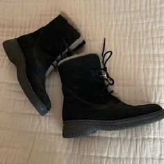 Nwot Bass, Black Suede Leather Lace Up Winter/Snow Boots. Very Warm And Repels Water. Soft And Fuzzy Inside. Casual Suede Lace-up Boots For Winter, Casual Black Weatherproof Lace-up Boots, Black Outdoor Boots With Faux Fur Lining, Black Boots With Faux Fur Lining For Outdoor, Black Suede Lace-up Boots For Winter, Warm Boots With Round Toe For Cold Weather, Casual Warm Boots With Round Toe, Casual High-top Boots For Cold Weather, Casual Suede Lace-up Winter Boots