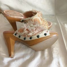 High heel clog, decorated with lace and pearls, in powder pink colour. The sole is in plastic material, very resistant. Sole height: 3cm. 8 cm high heel. in total 11 cm. Italian number 37, length from toe to heel 24 cm. 7cm wide. The high heel will give every woman a magnificent appearance.  These are  glamorous and elegant shoes.  The clog are in good vintage condition.  Made In Italy  Customer satisfaction is very important for me, if you have any questions about an item, please contact me. I High Heel Clogs For Spring Party, Spring Party High Heel Clogs, Chic Party Clogs For Spring, High Heel Synthetic Clogs For Party, Party Clogs With Synthetic Material, Elegant Slip-on Clogs With Reinforced Heel, Chic White High Heel Clogs, Spring Cream Slip-on Clogs, Elegant Beige Clogs For Spring